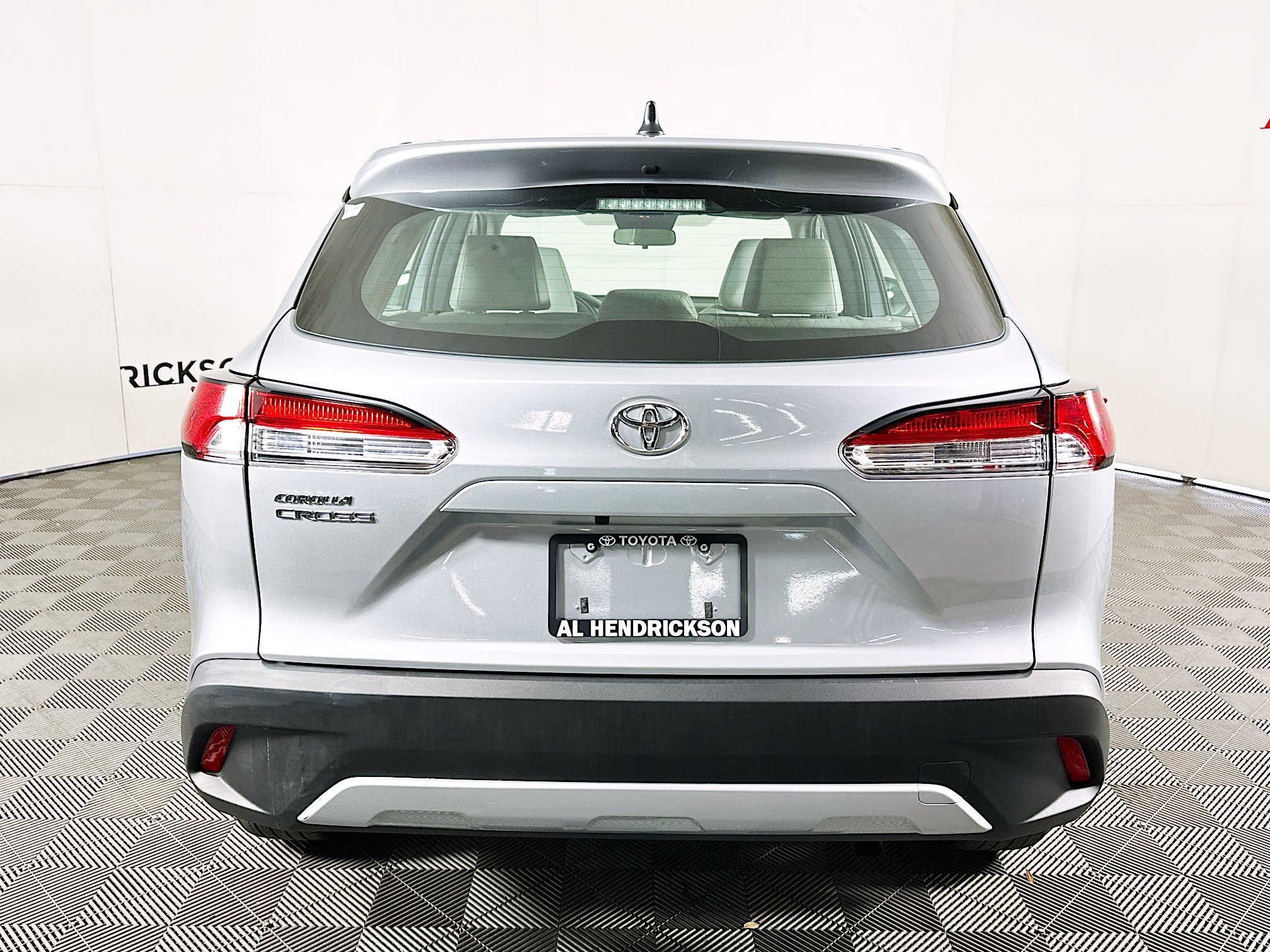 Used 2024 Toyota Corolla Cross L image 4