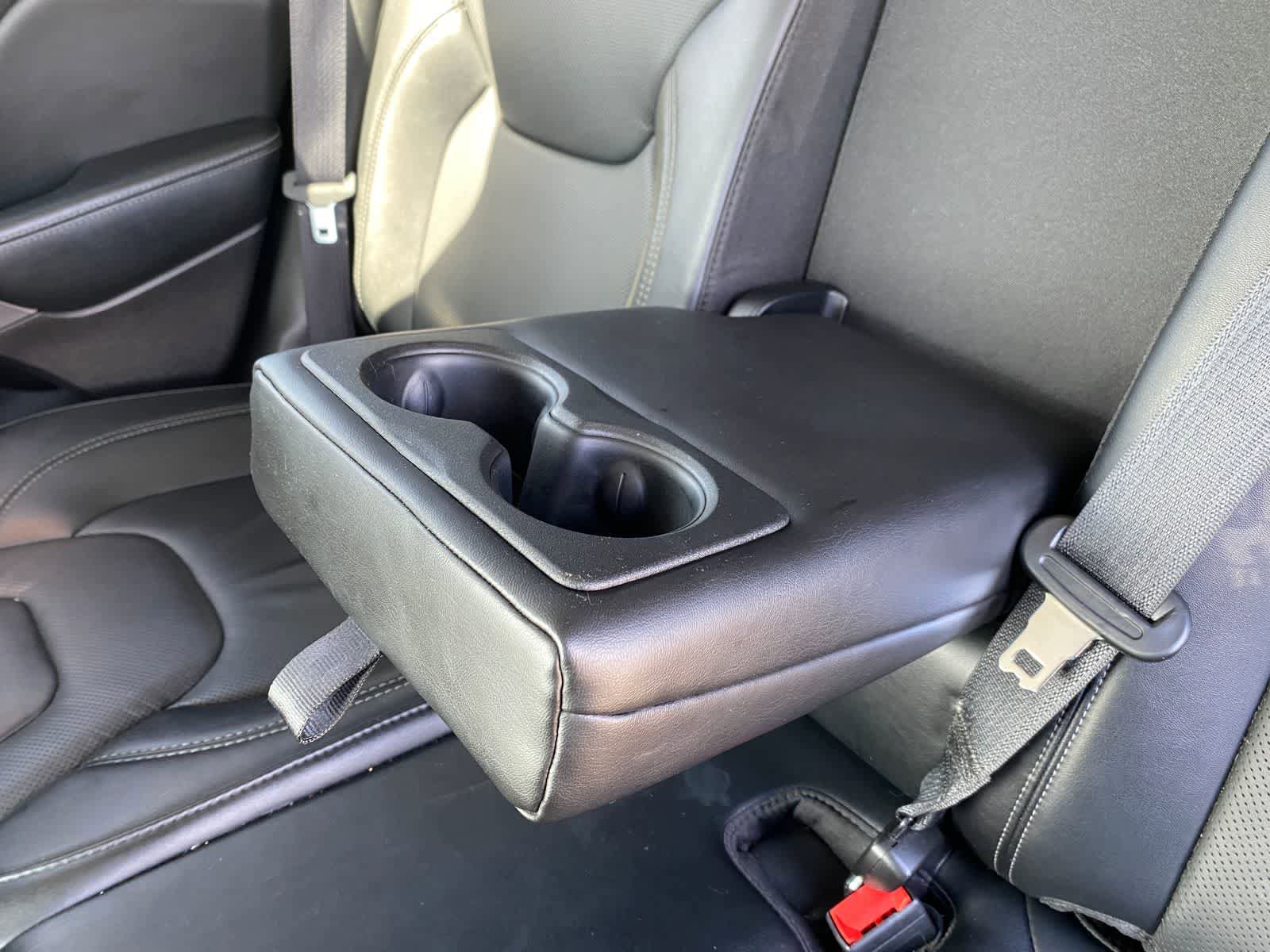 Used 2022 Jeep Cherokee Limited image 17