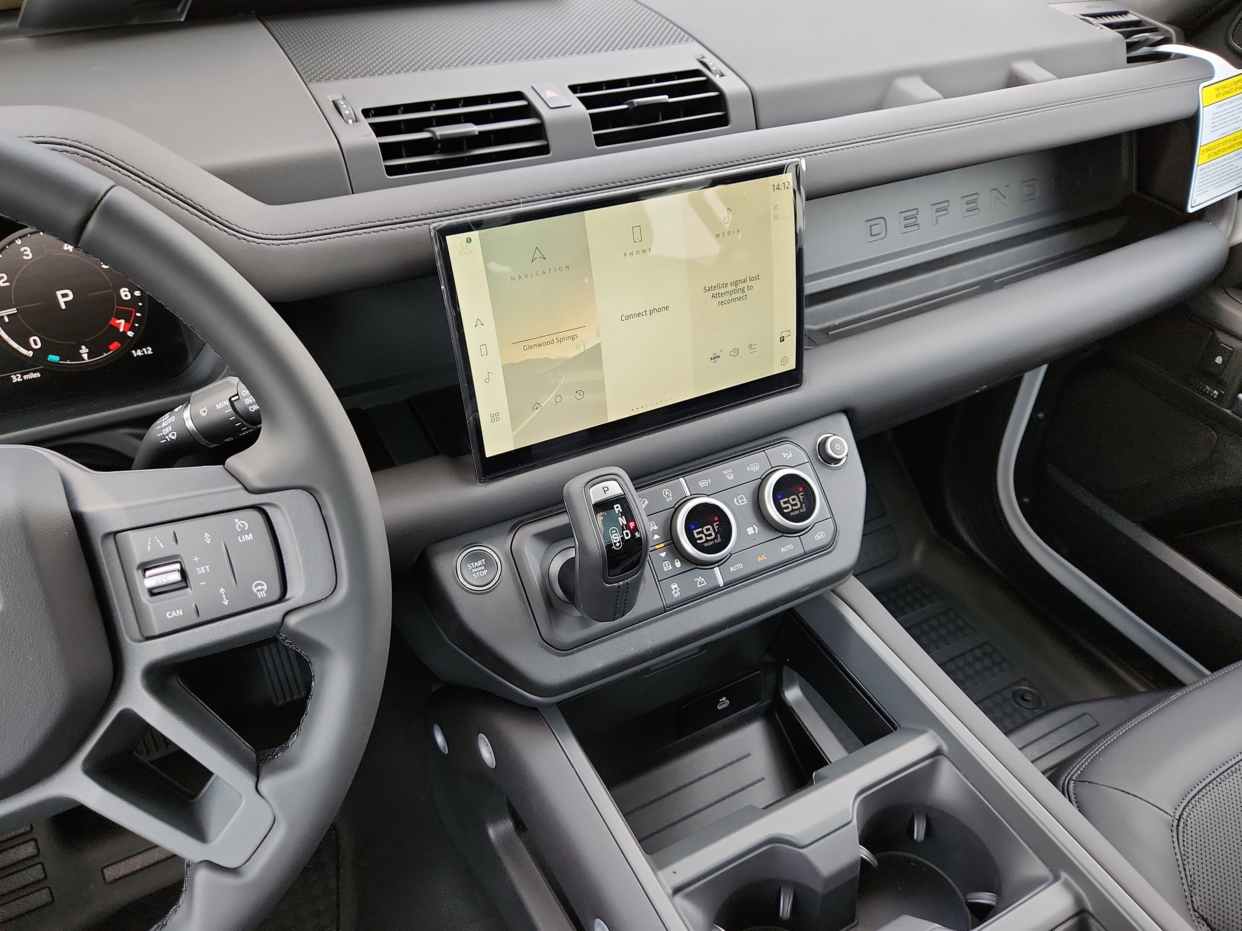 New 2025 Land Rover Defender 110 X-Dynamic SE image 15
