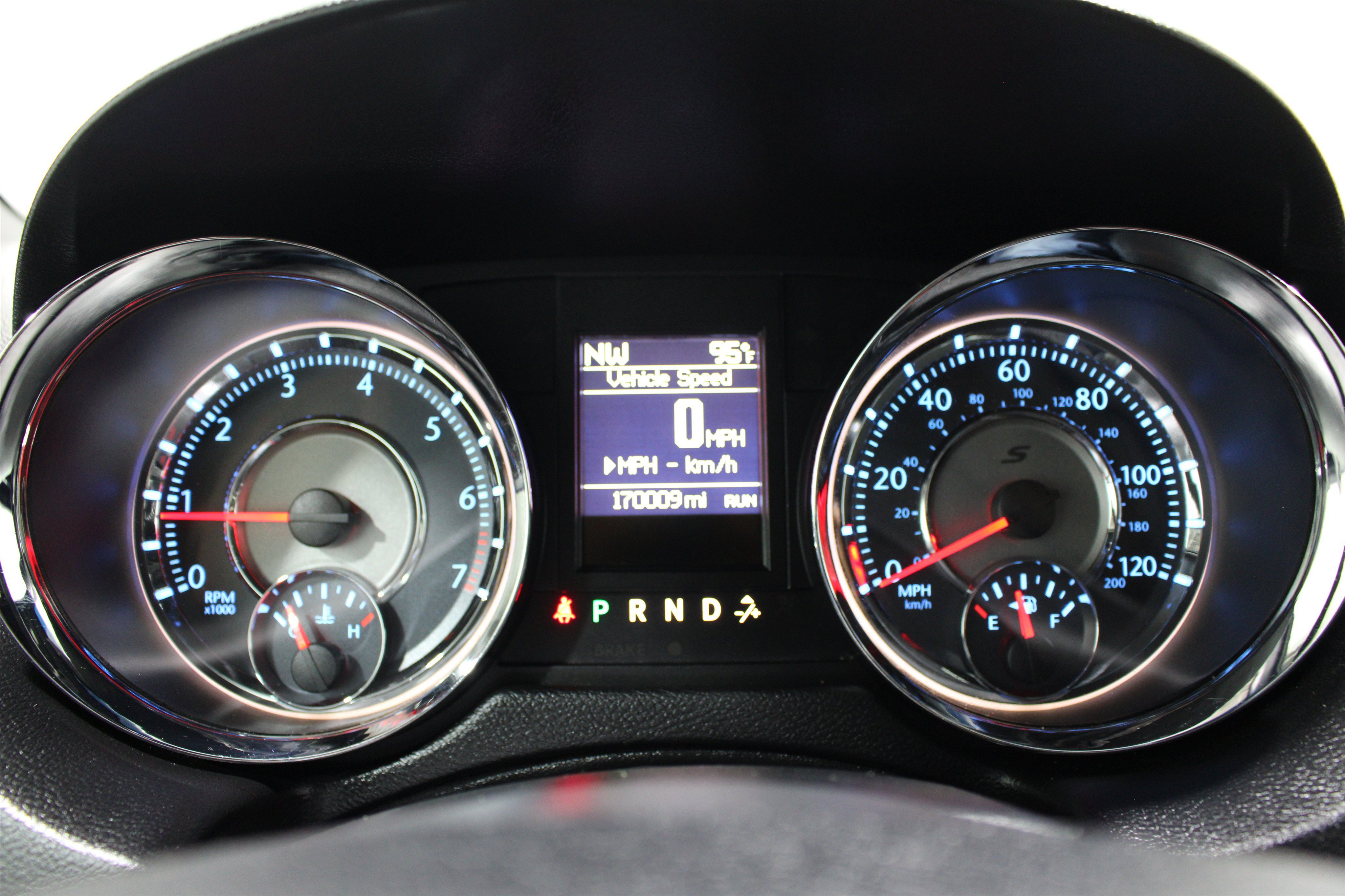 Used 2014 Chrysler Town & Country S FWD image 13