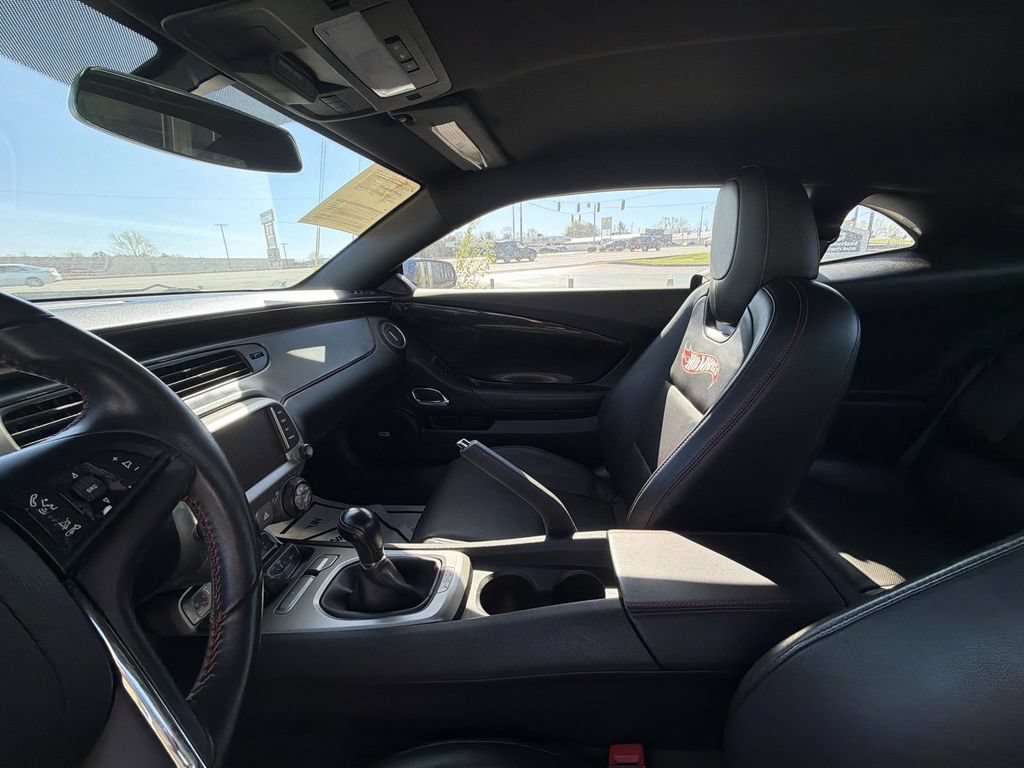 Used 2013 Chevrolet Camaro SS w/ Hot Wheels Special Edition RWD image 11
