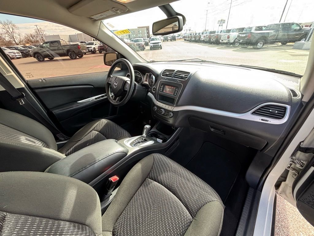 Used 2019 Dodge Journey SE image 6