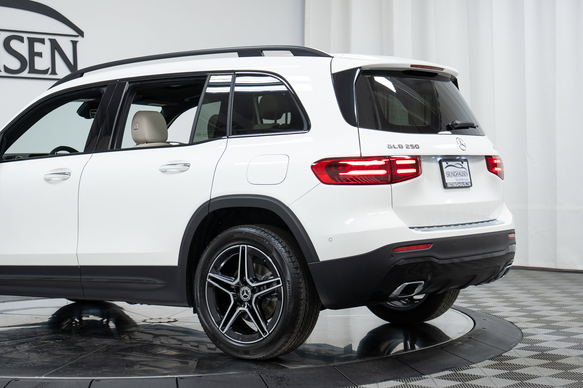 New 2026 Mercedes-Benz GLB 250 4MATIC image 29