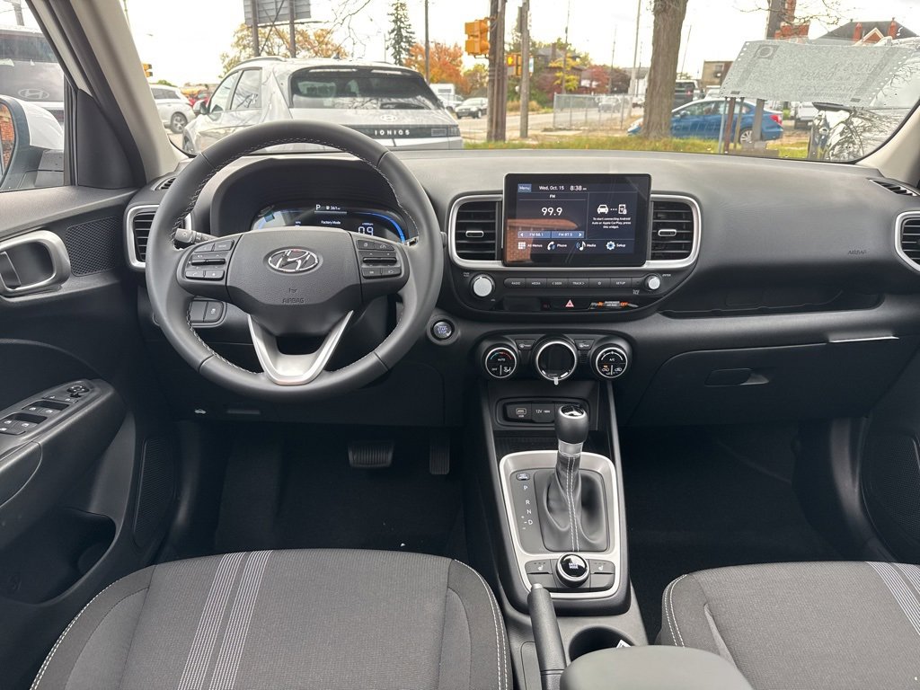 New 2026 Hyundai Venue SEL image 18