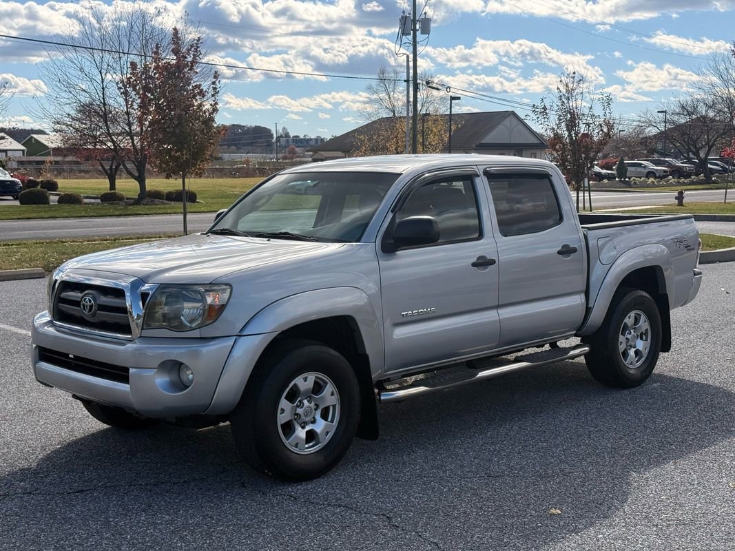 Used 2010 Toyota Tacoma 4x4 Double Cab image 4