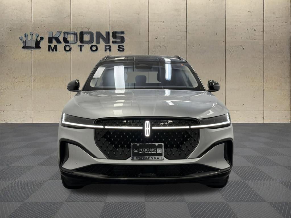 New 2026 Lincoln Nautilus Reserve image 3