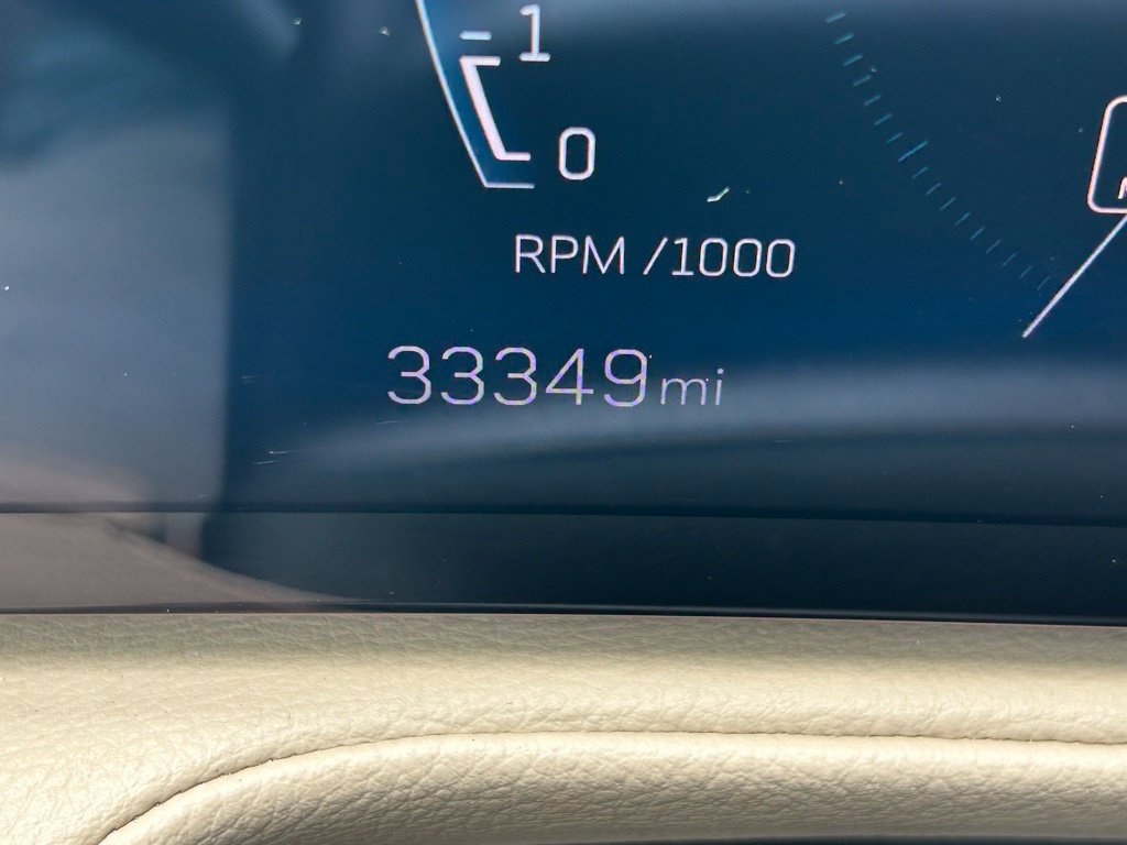 Used 2025 Cadillac XT4 Premium Luxury FWD image 25