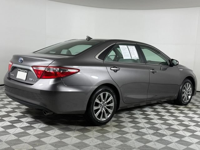 Used 2017 Toyota Camry XLE w/ Moonroof Package FWD image 8