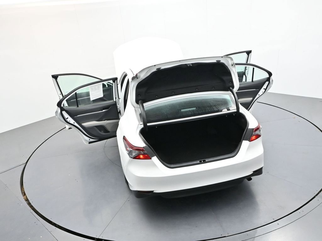 Used 2024 Toyota Camry LE image 40