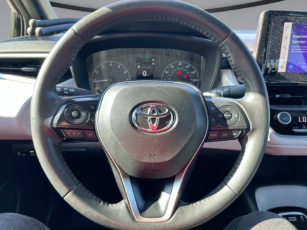 Used 2025 Toyota Corolla SE FWD image 14
