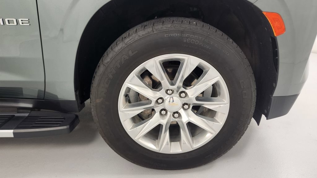 Used 2024 Chevrolet Tahoe Premier AWD/4WD image 9