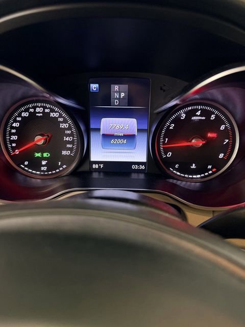 Used 2018 Mercedes-Benz GLC 300 image 4