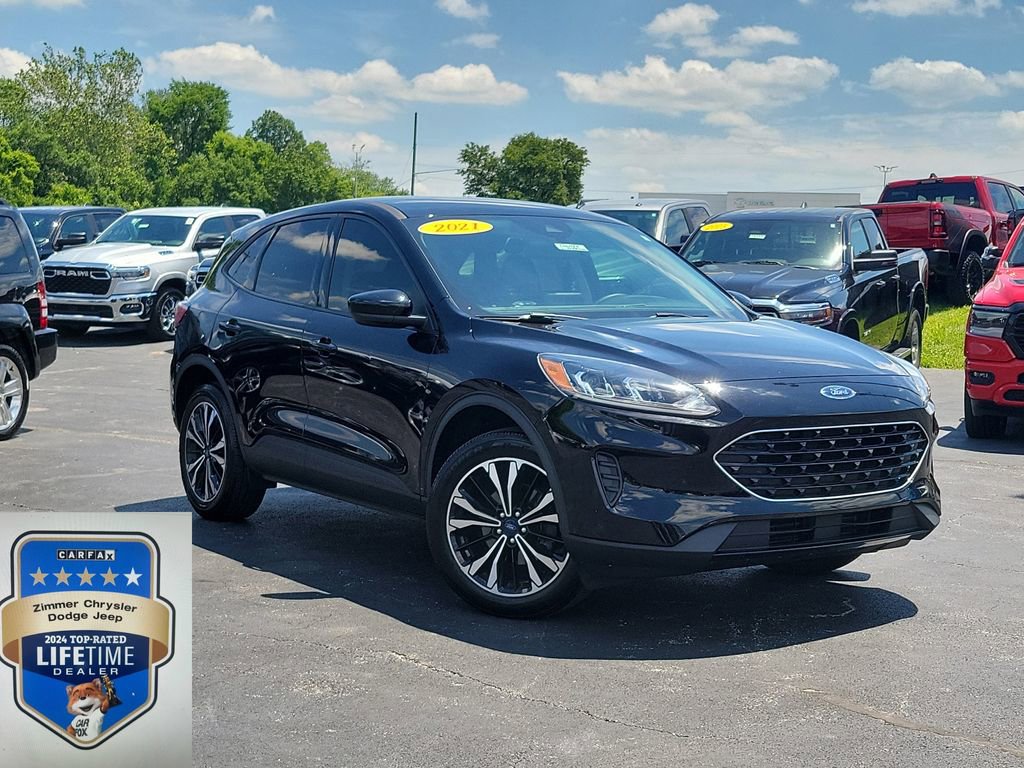Used 2021 Ford Escape SE w/ SE Sport Appearance Package