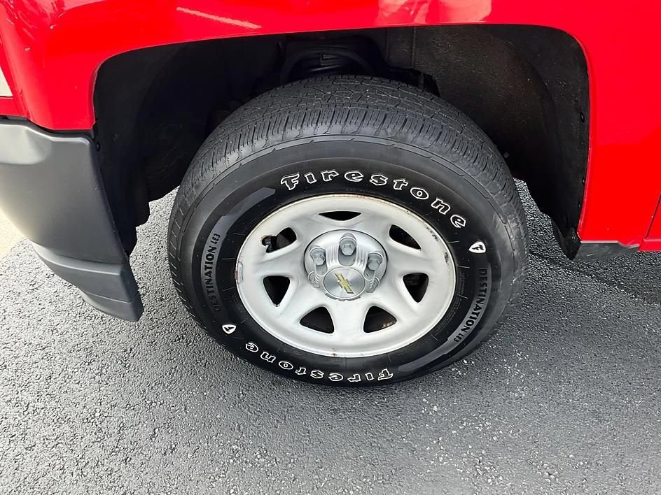 Used 2016 Chevrolet Silverado 1500 W/T AWD/4WD image 10