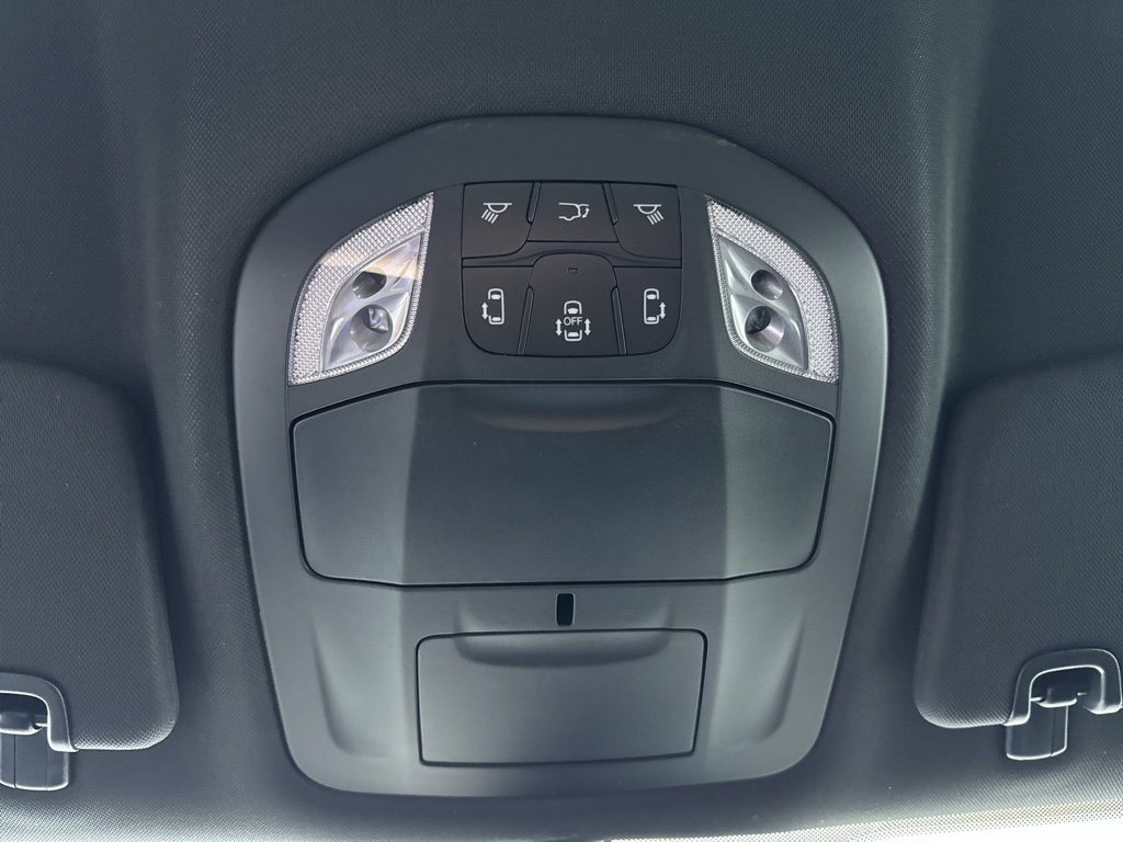 New 2026 Chrysler Voyager LX image 29