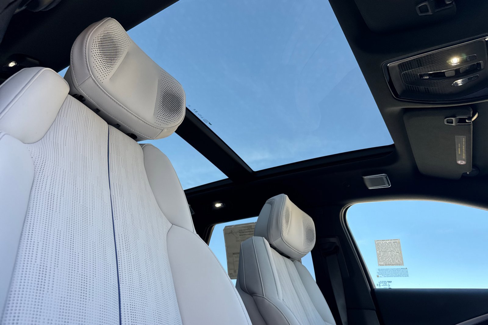 New 2026 Cadillac Lyriq Premium Sport w/ LPO, Floor Liner Package AWD/4WD image 17