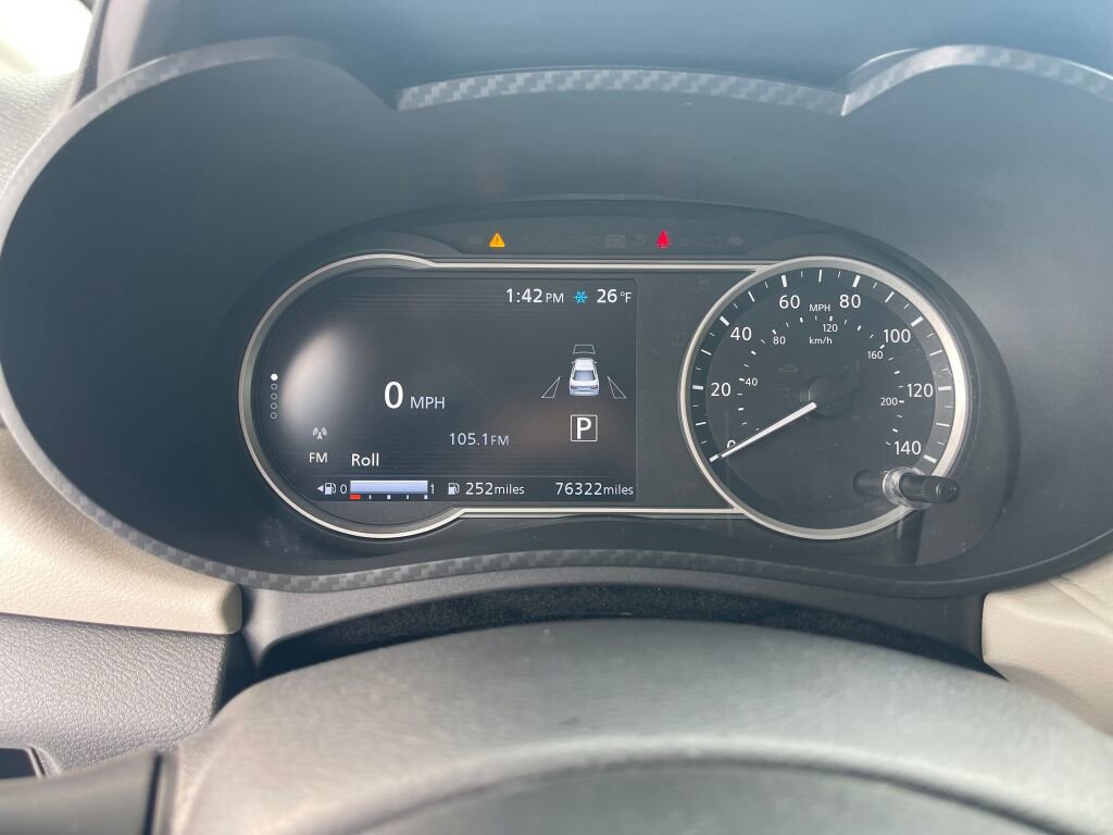 Used 2021 Nissan Versa SV image 11