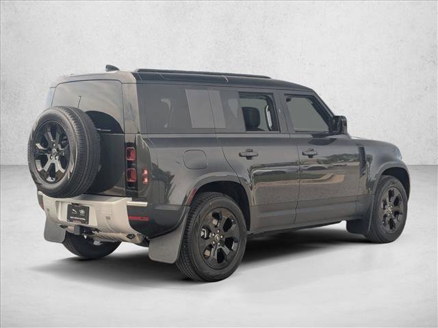 Used 2025 Land Rover Defender 110 S image 2