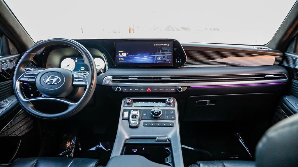 Used 2023 Hyundai Palisade Calligraphy image 13
