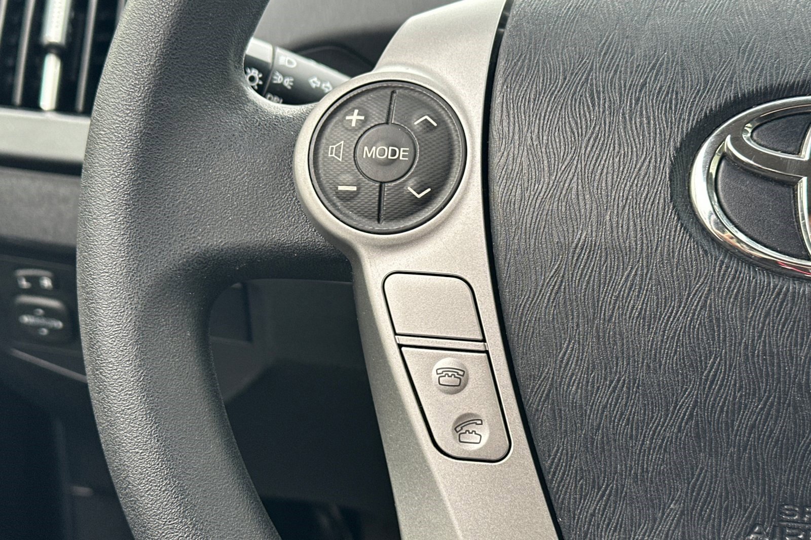 Used 2015 Toyota Prius Two image 29