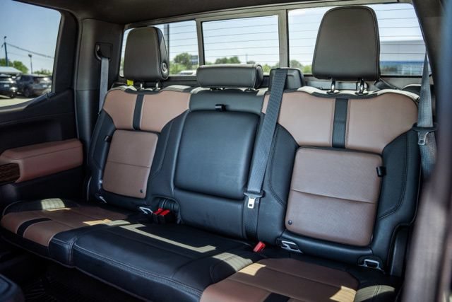 Used 2021 Chevrolet Silverado 1500 High Country w/ Safety Package II AWD/4WD image 18