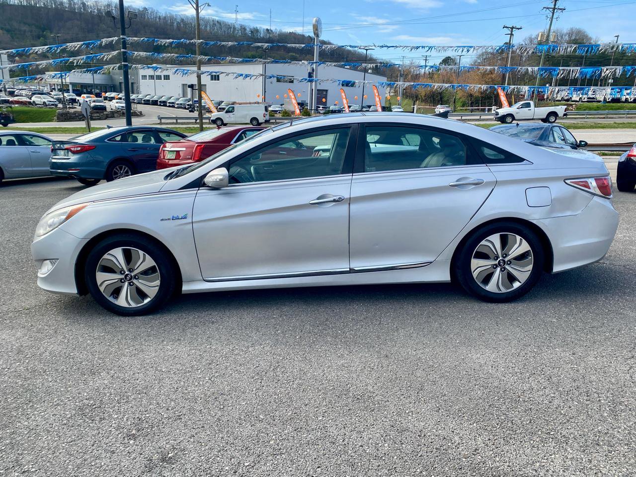 Used 2014 Hyundai Sonata Limited w/ Panoramic Sunroof Package 02 FWD image 4