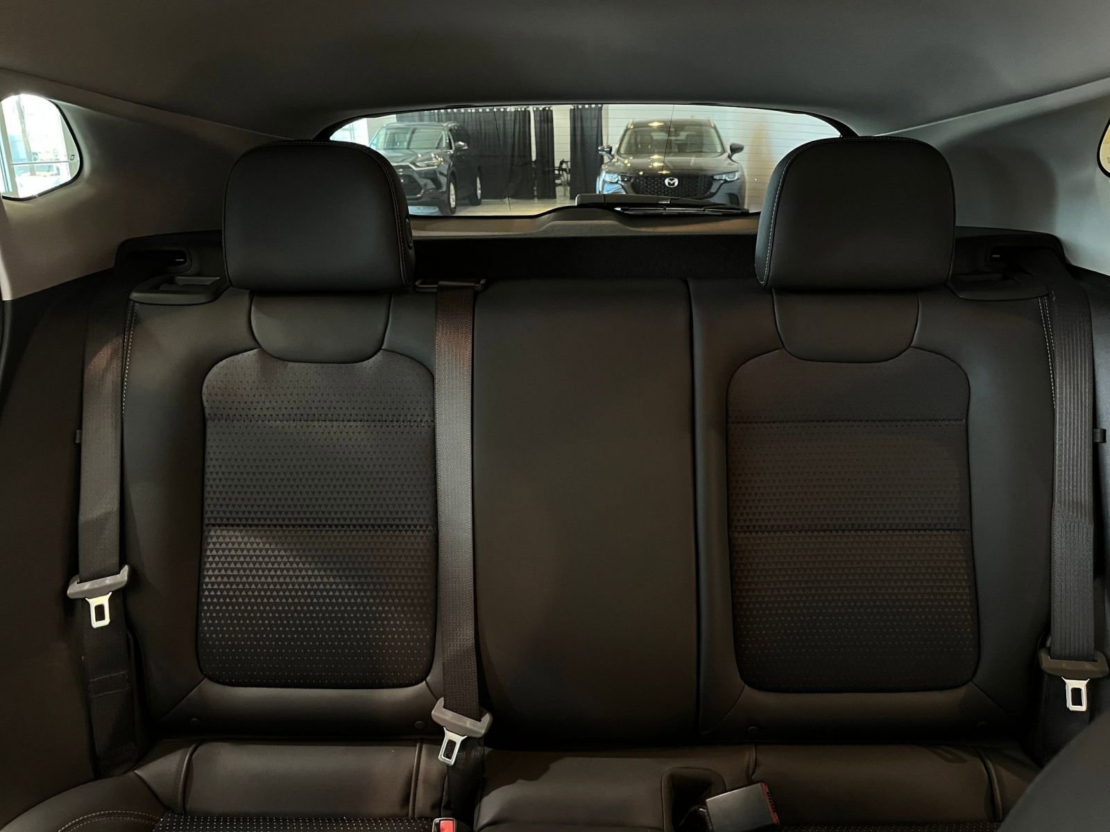 Used 2025 Chevrolet Trax LT w/ LT Convenience Package image 37