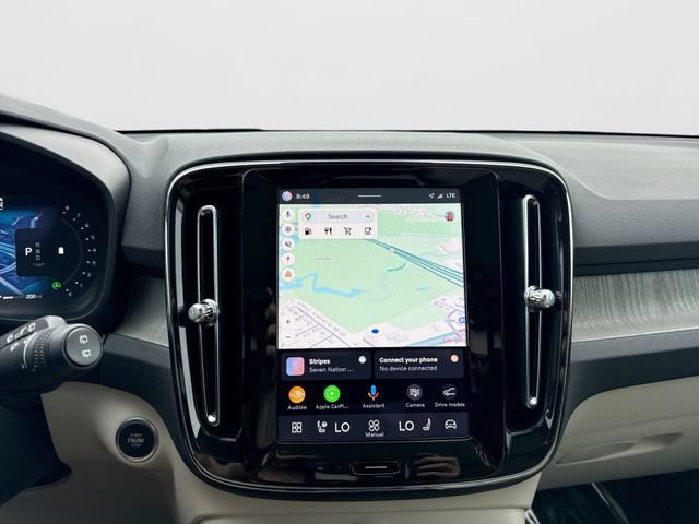 Certified 2024 Volvo XC40 B5 Plus w/ Climate Package AWD/4WD image 23
