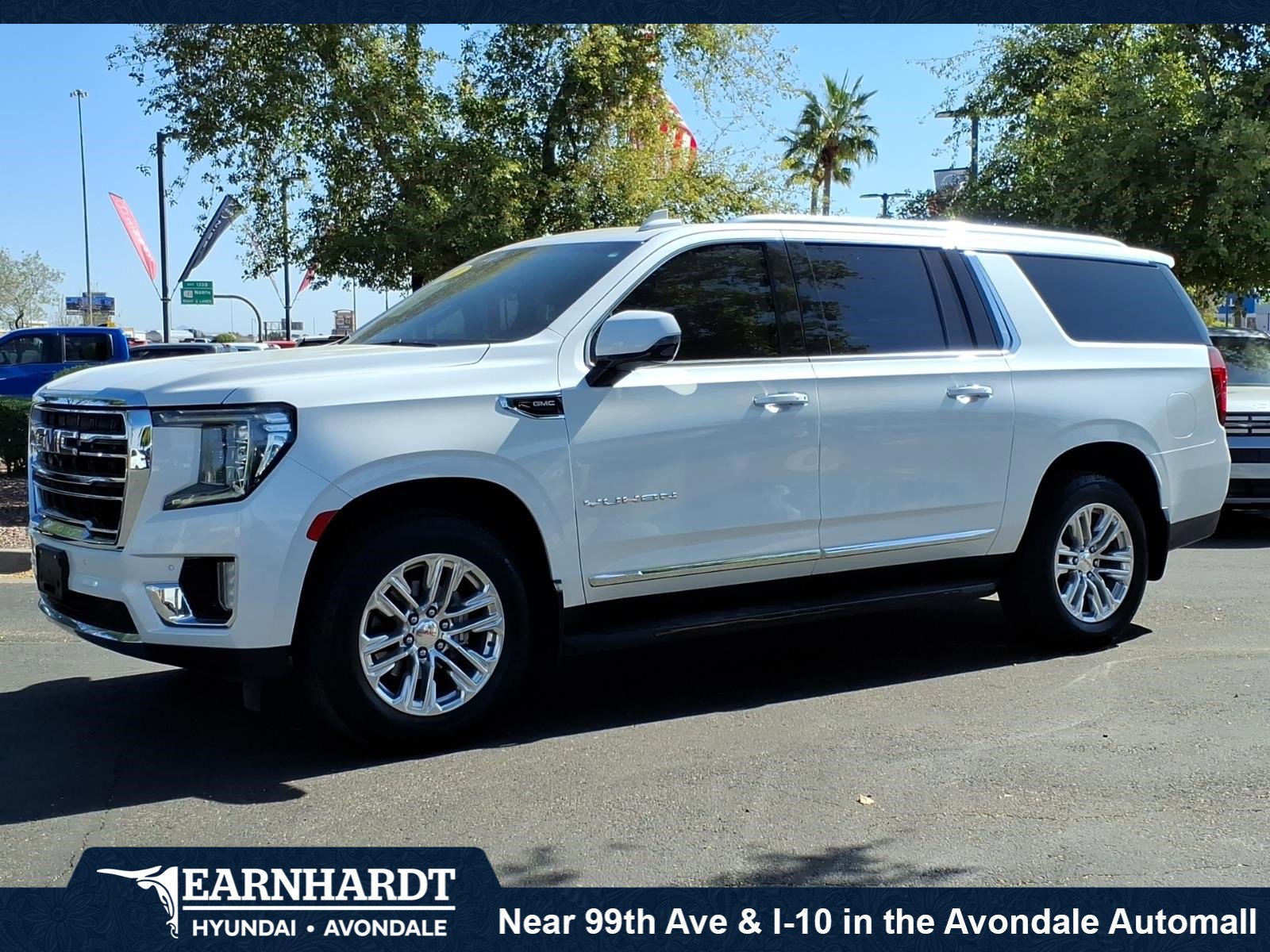 Used 2022 GMC Yukon XL SLT w/ SLT Premium Package image 1
