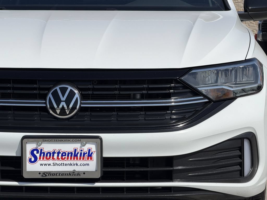 Used 2023 Volkswagen Jetta Sport FWD image 9