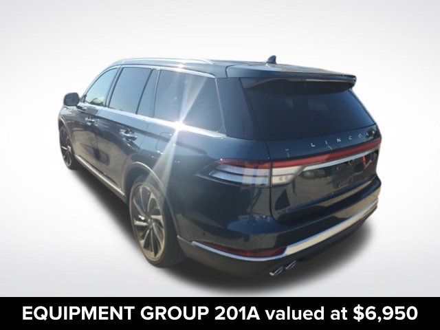 Used 2023 Lincoln Aviator Reserve w/ Equipment Group 201A AWD/4WD image 3