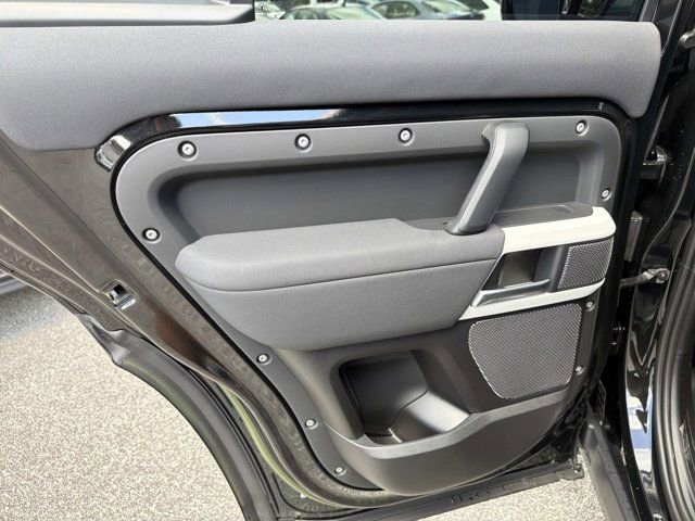 Used 2023 Land Rover Defender 110 S AWD/4WD image 12