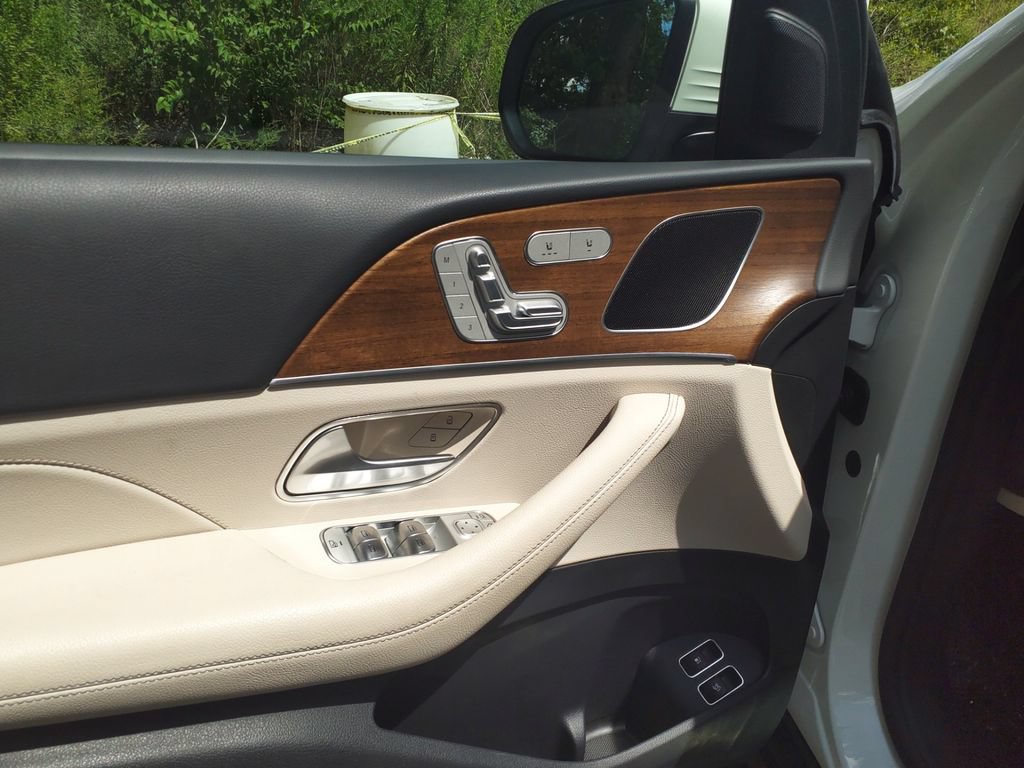 Certified 2025 Mercedes-Benz GLE 450e 4MATIC image 19