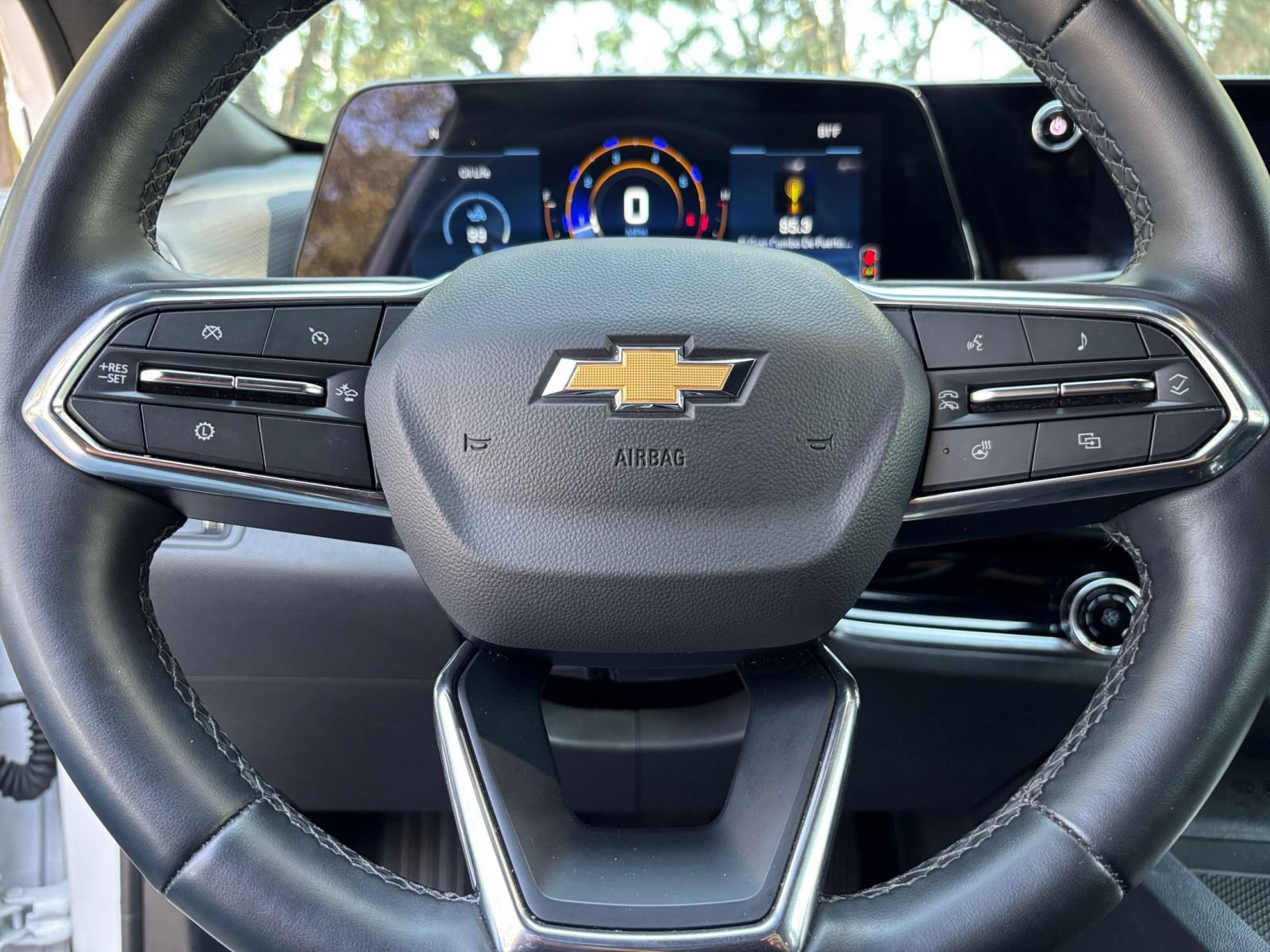 Used 2025 Chevrolet Equinox LT FWD image 27