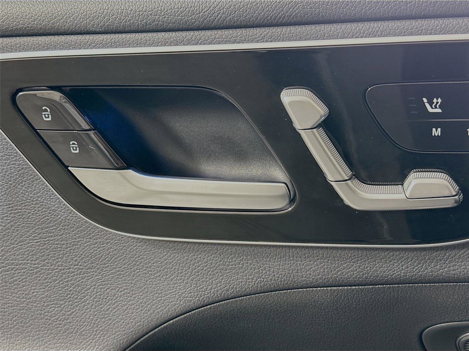 Used 2022 Mercedes-Benz C 300 Sedan image 29