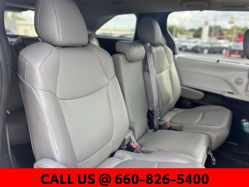 Certified 2025 Toyota Sienna XLE w/ XLE Plus Package FWD image 7
