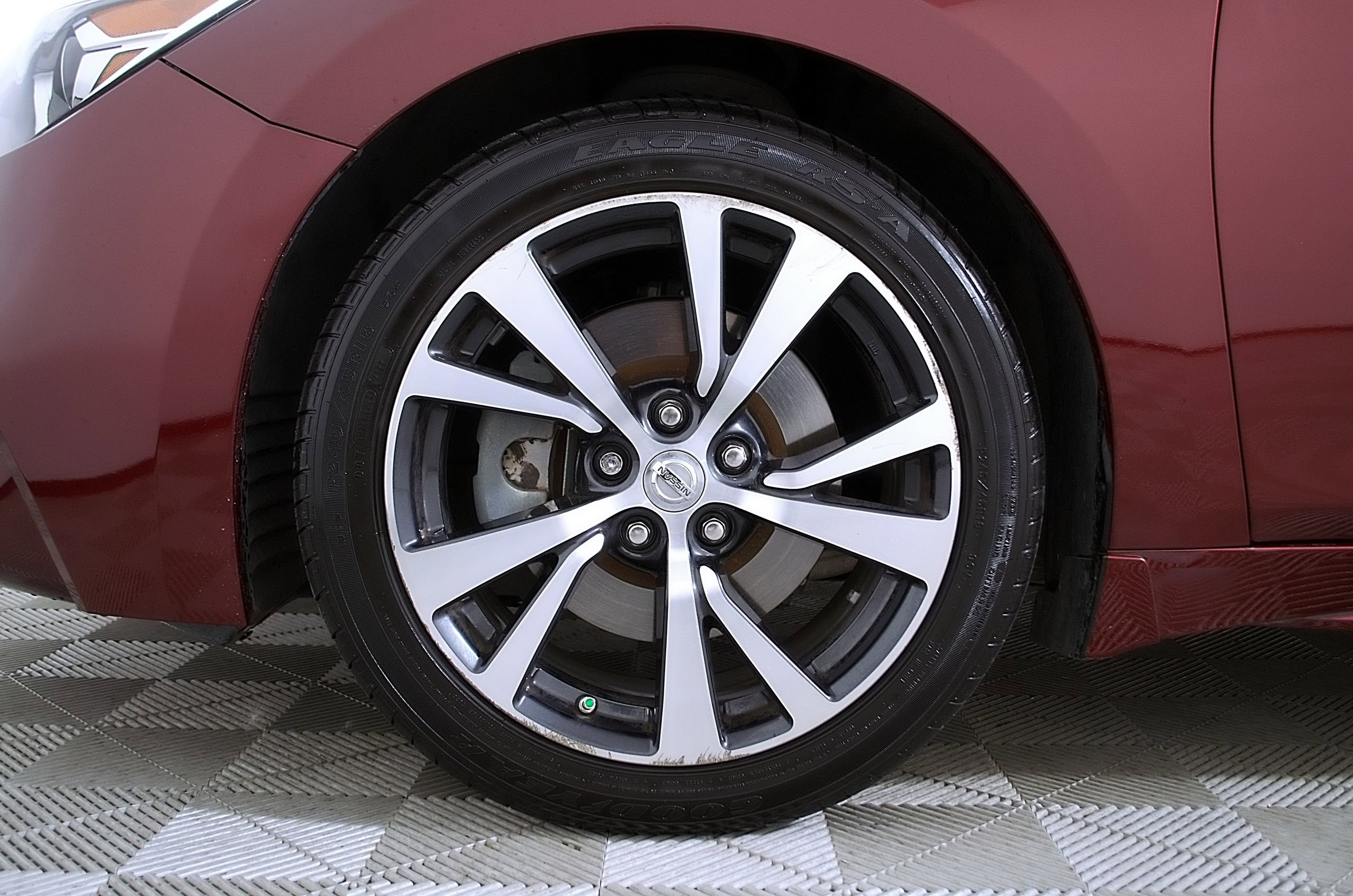 Used 2016 Nissan Maxima Platinum FWD image 11