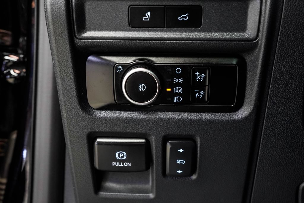 Used 2023 Ford Expedition Limited RWD image 42
