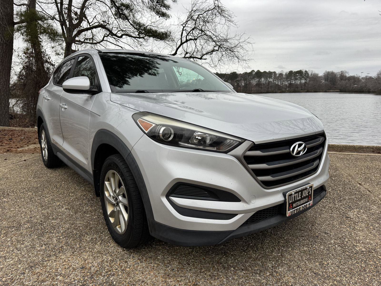 Used 2016 Hyundai Tucson SE image 1