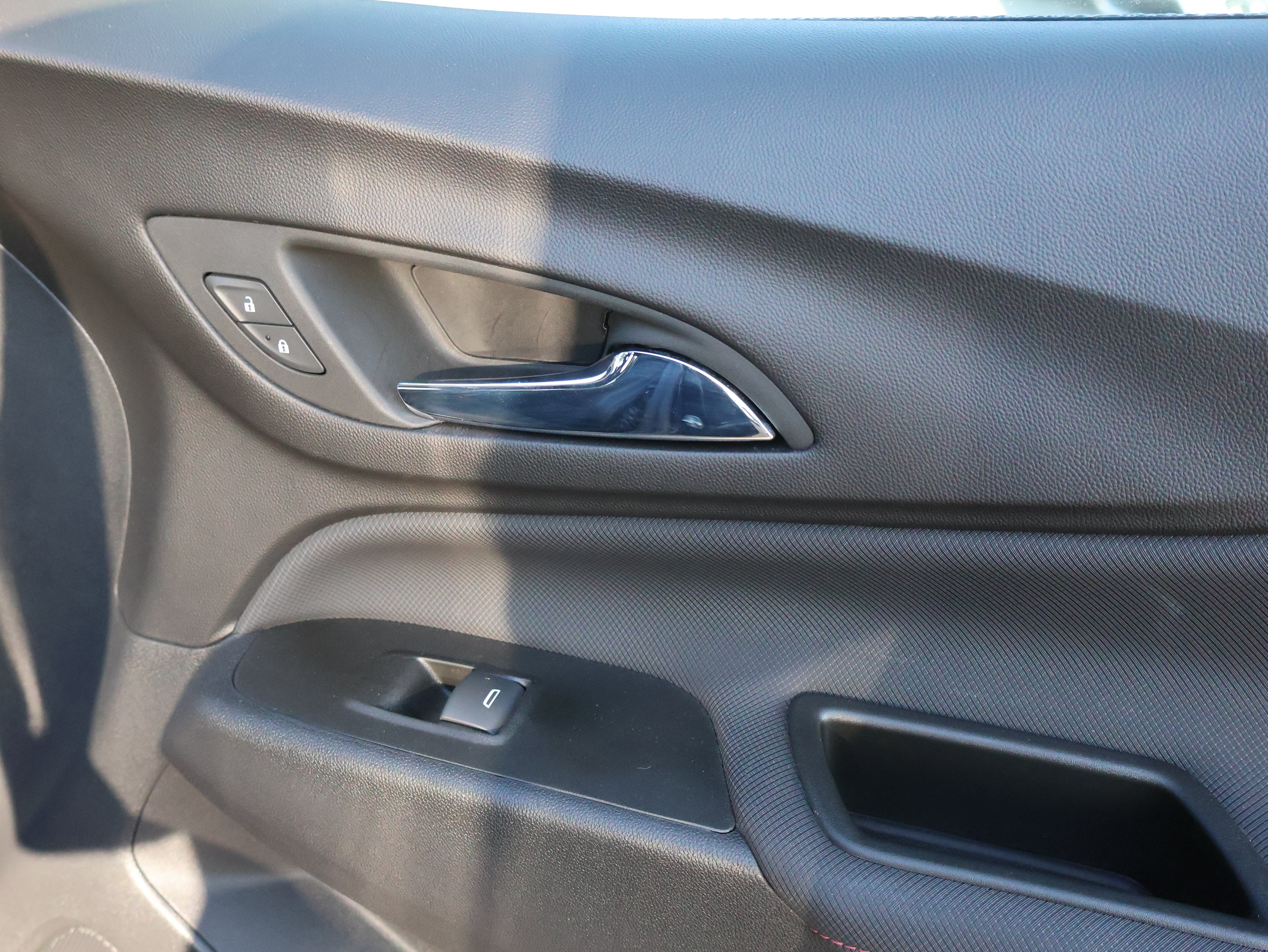 Used 2023 Chevrolet Equinox RS w/ LPO, Floor Liner Package AWD/4WD image 8