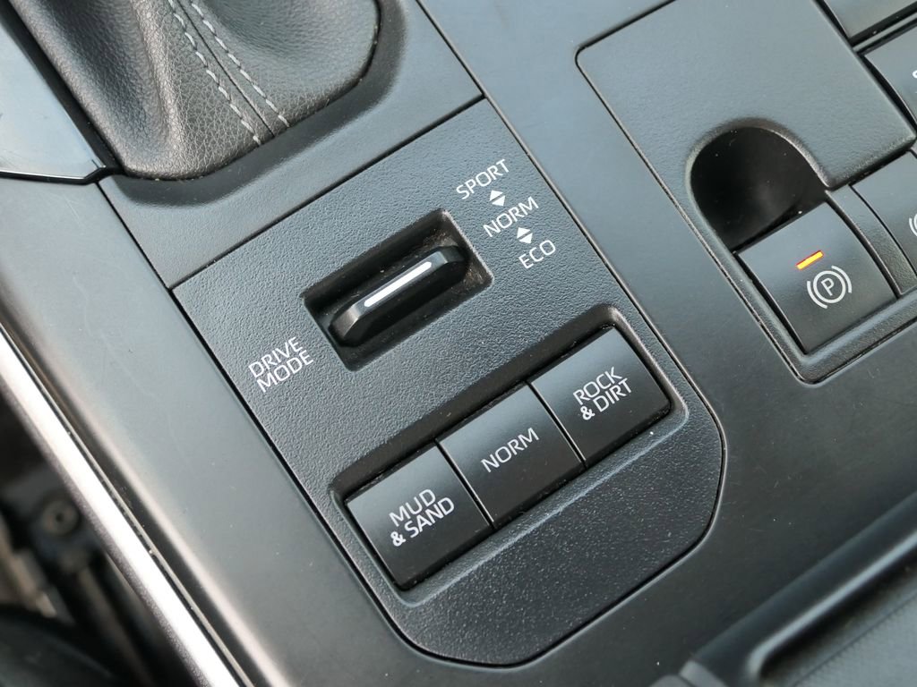 Used 2023 Toyota Highlander XSE image 20