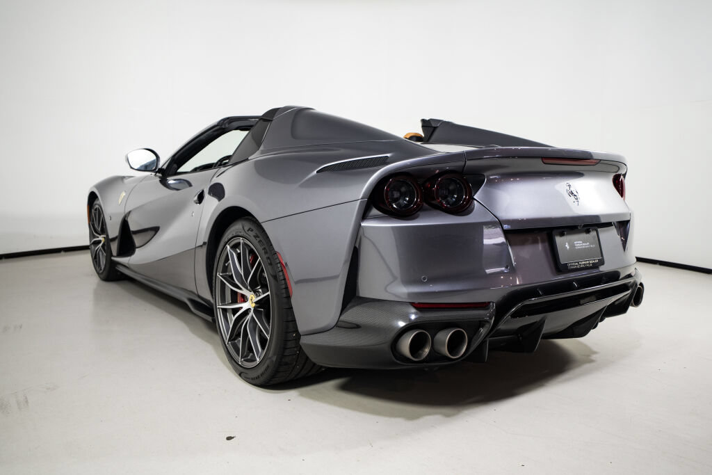 Used 2022 Ferrari 812 GTS RWD image 7