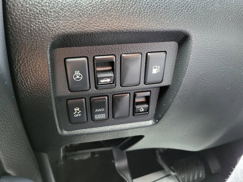 Used 2011 Nissan Murano AWD/4WD image 21