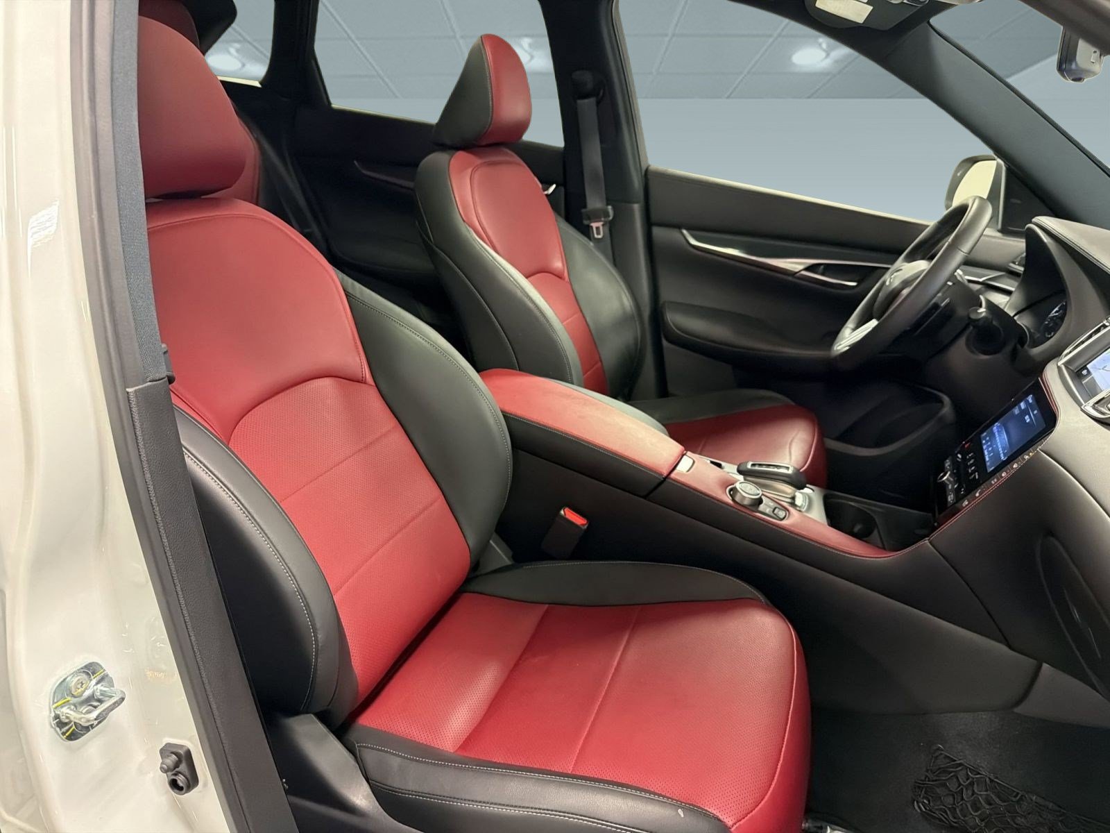 Used 2023 INFINITI QX50 Sport w/ Cargo Package FWD image 31