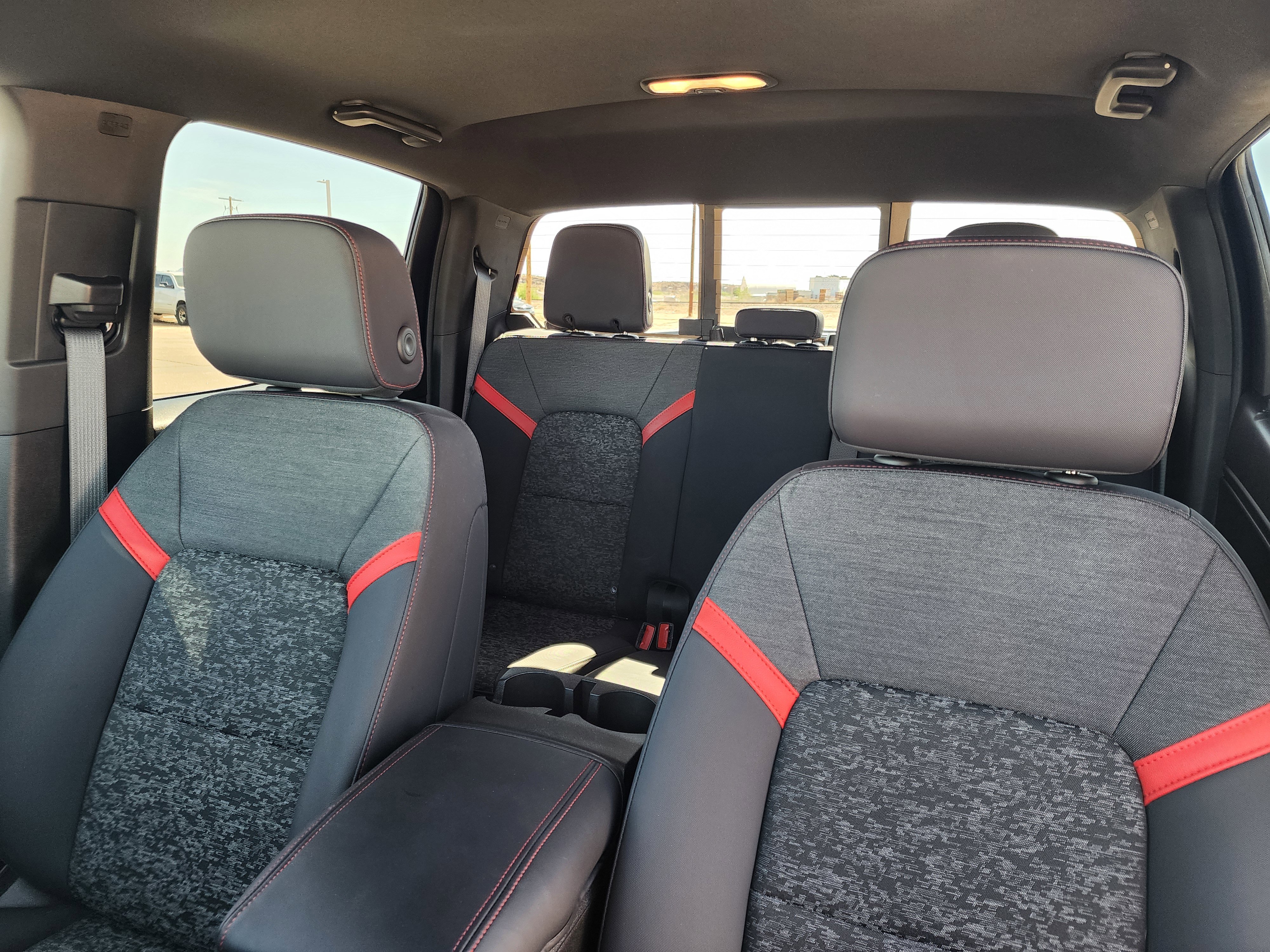 Used 2026 Chevrolet Colorado Z71 AWD/4WD image 18