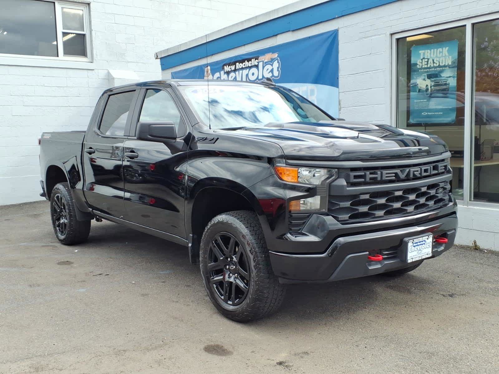 Used 2024 Chevrolet Silverado 1500 Custom Trail Boss AWD/4WD image 1