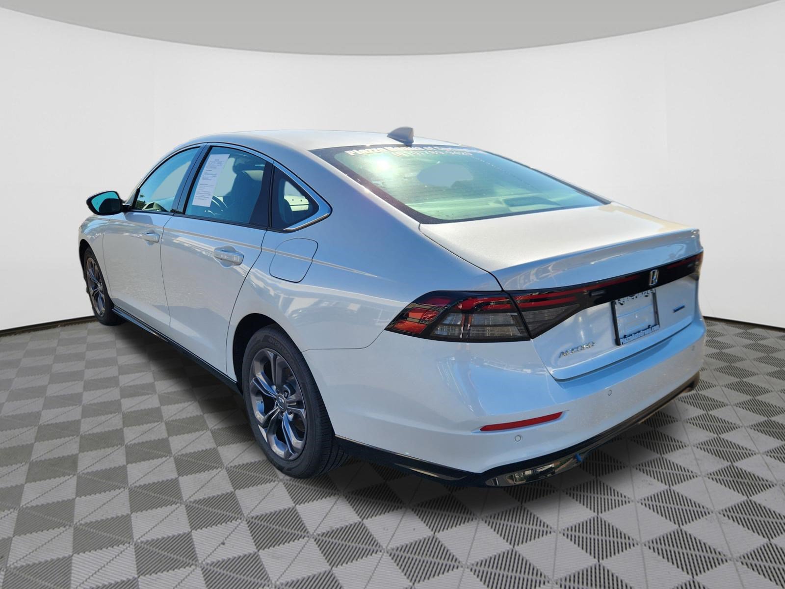 Certified 2026 Honda Accord EX-L image 3