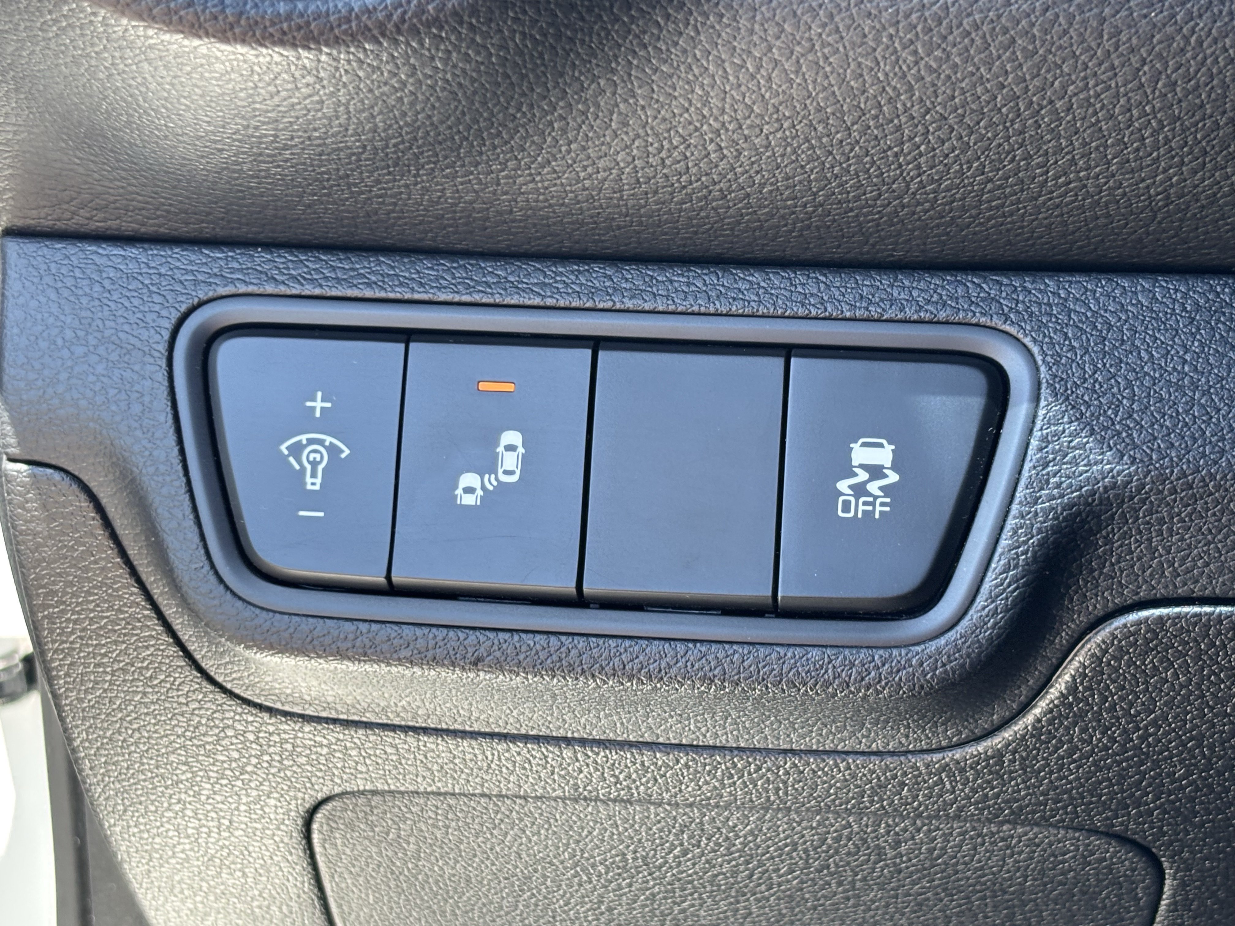 Certified 2023 Kia Forte GT FWD image 29