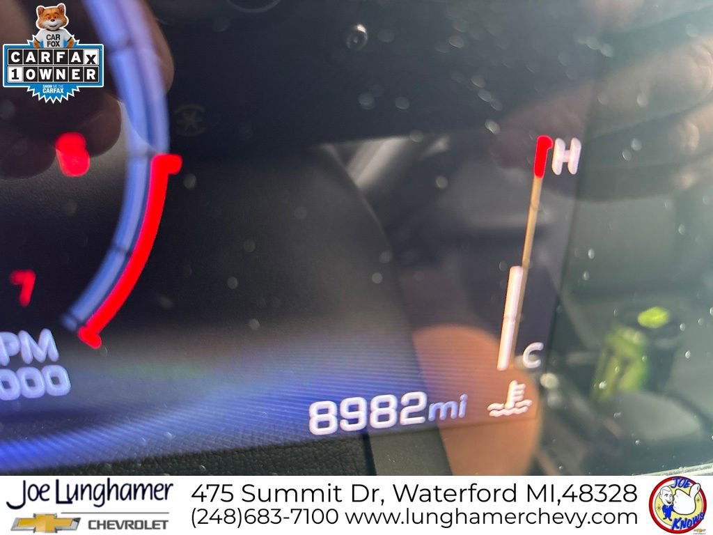 Used 2025 Chevrolet Trax RS w/ Sunroof Package FWD image 17