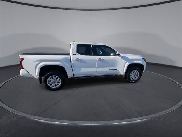Certified 2025 Toyota Tacoma SR5 AWD/4WD image 2